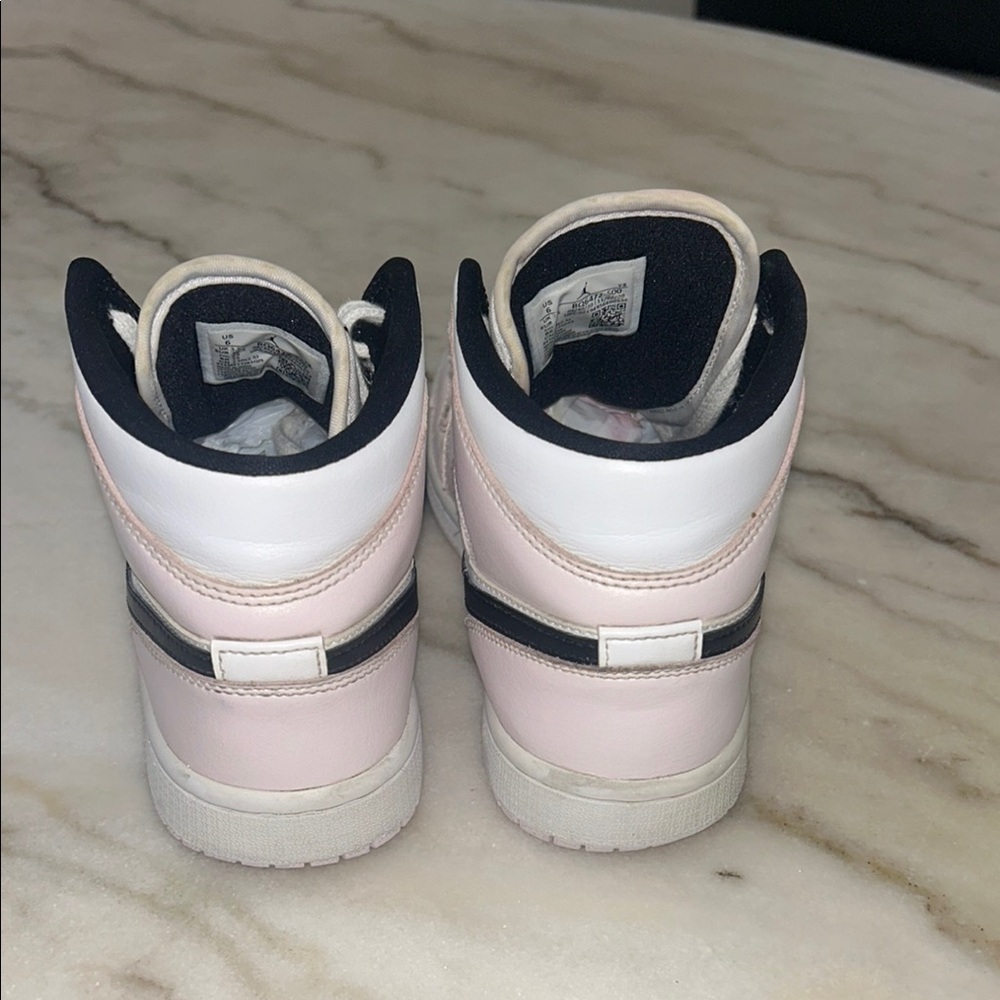 Nike White and Pink Athletic Sneakers - Picture 4 of 6